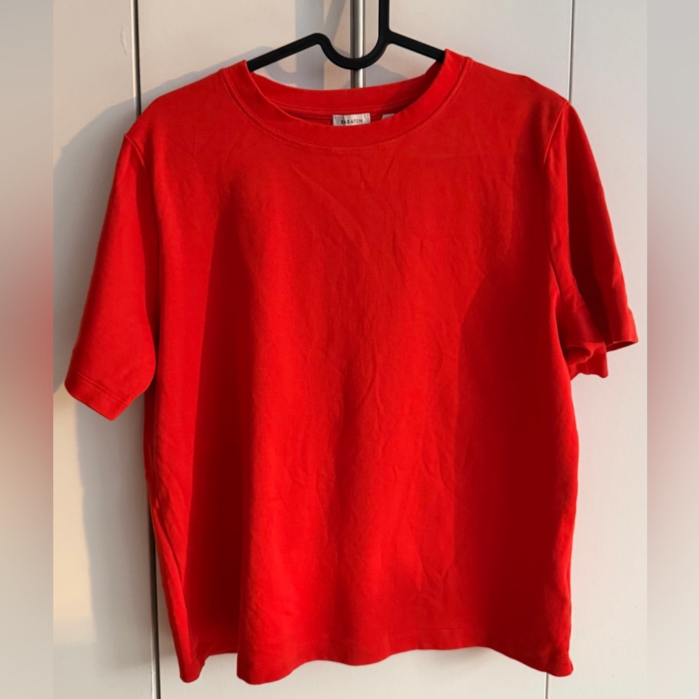 Aritzia Bright Red Short Sleeve Tee
